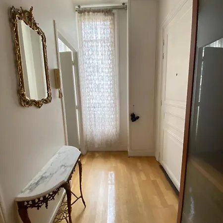 Haussmannien Moderne 2 Pieces Quartier Europe Du 8eme Apartment *